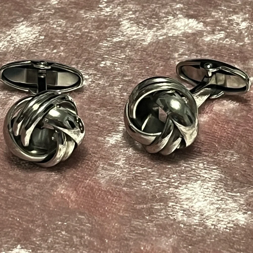 Sophisticated Silver Knot Cuff Links with Toggle Bar